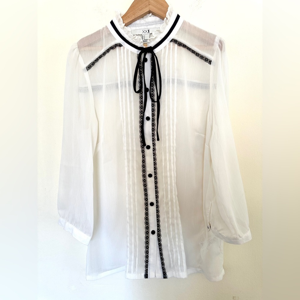 Forever 21 Elegant White Sheer Blouse Women’s Sz Small with Black Accents